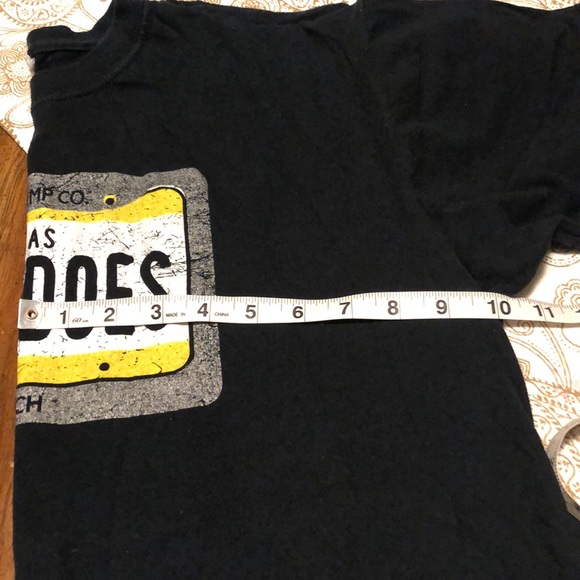 Used t short sizeS - Picture 11 of 11